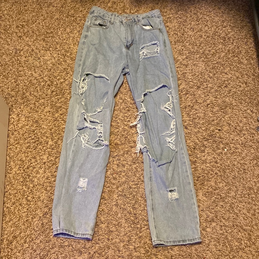 Light Distressed Jeans